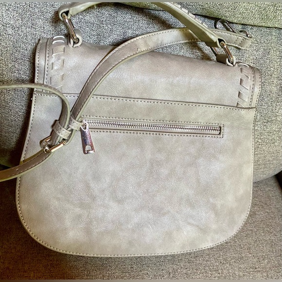 🔥Urban Expressions Vegan Leather Khloe Crossbody🔥 NWOT - Picture 2 of 15
